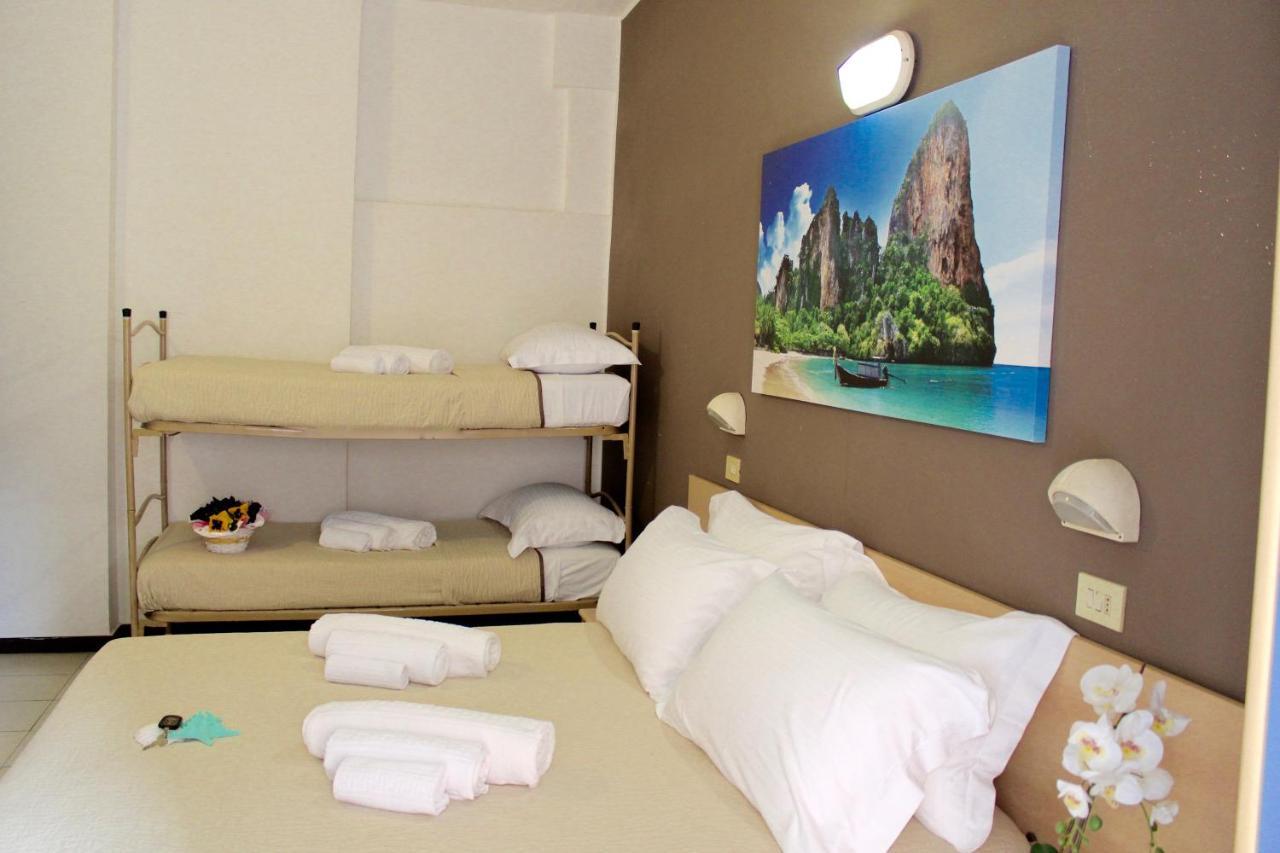 Hotel Adria Mare Rimini Eksteriør billede