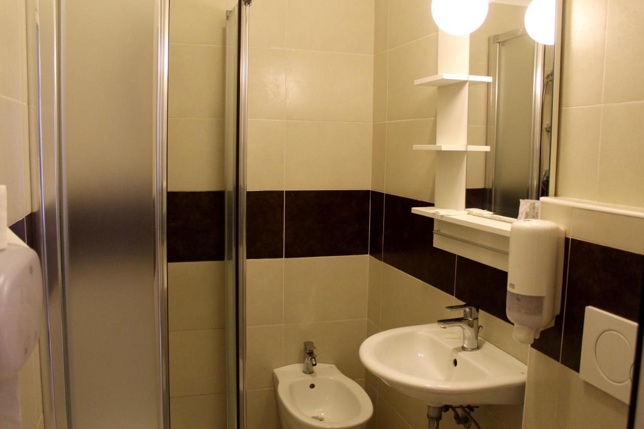 Hotel Adria Mare Rimini Eksteriør billede