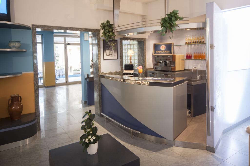 Hotel Adria Mare Rimini Eksteriør billede