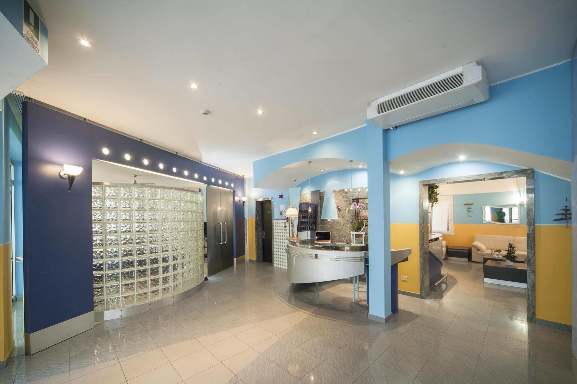 Hotel Adria Mare Rimini Eksteriør billede